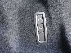 Volvo  Ultra Dark B5 AWD/Four-C/360°Cam/Massage