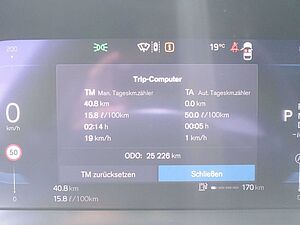 Volvo  Ultra Dark B5 AWD/Four-C/360°Cam/Massage