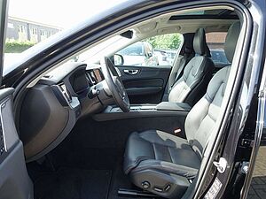 Volvo  Ultra Dark B5 AWD/Four-C/360°Cam/Massage