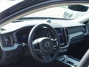 Volvo  Ultra Dark B5 AWD/Four-C/360°Cam/Massage