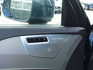 Volvo  Plus T8 AWD Plug-in Hybrid/FourC/AHK/B&W