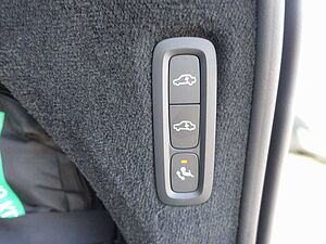Volvo  Plus T8 AWD Plug-in Hybrid/FourC/AHK/B&W