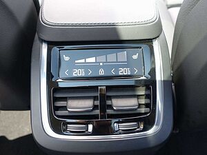 Volvo  Plus T8 AWD Plug-in/360°Cam/HeadUp/Panorama
