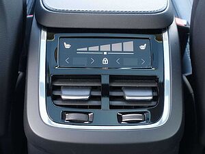 Volvo  T8 AWD Plug-in Hybrid/FourC/HeadUp/AHK/B&W