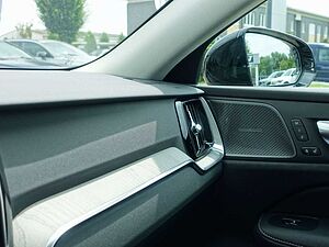 Volvo  Plus Dark T6 AWD Plug-in Hybrid PANO/AHK/360