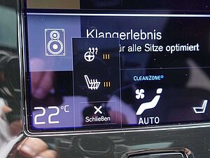 Volvo  B5 Benzin R-Design PANO/AHK/BLIS/360°KAM/ACC