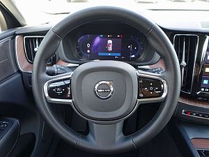 Volvo  B4 Plus Dark AWD 360°Cam/AHK/Harman/Kardon