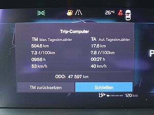 Volvo  B4 Plus Dark AWD 360°Cam/AHK/Harman/Kardon