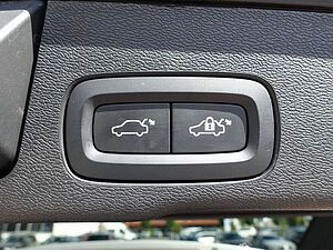 Volvo  B4 Plus Dark AWD 360°Cam/AHK/Harman/Kardon