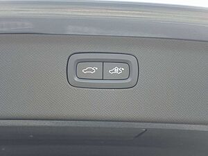 Volvo  T8 Recharge AWD Ultimate Bright FOUR-C/B&W
