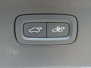 Volvo  Ultra Dark T8 AWD Plug-in Hybrid PANO/B&W