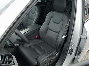 Volvo  Ultra T8 AWD Plug-In 360°/PANO/B&W/HUD/BLIS