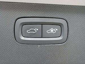 Volvo  Ultra T8 AWD Plug-In 360°/PANO/B&W/HUD/BLIS