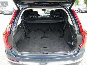 Volvo  Ultra Bright T8 AWD Plug-in Hybrid Pano, B&W