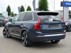 Volvo  Ultra Bright T8 AWD Plug-in Hybrid Pano, B&W