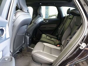 Volvo  Black Edition Plus T6 Four-C/B&W/Pano/AHK