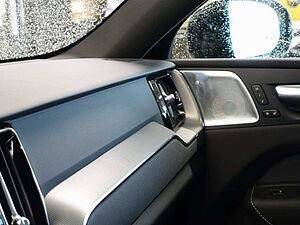 Volvo  Black Edition Plus T6 Four-C/B&W/Pano/AHK