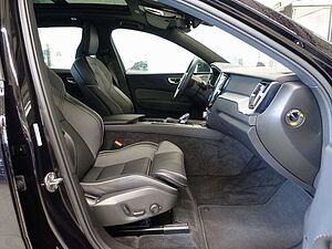Volvo  Black Edition Plus T6 Four-C/B&W/Pano/AHK