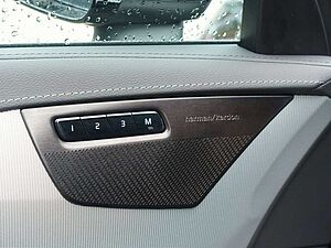Volvo  Ultra T8 AWD Plug-in Hybrid Pano/HeadUp/H&K