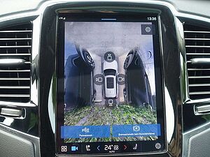 Volvo  Ultra Dark T8 AWD Plug-in Hybrid Pano/B&W