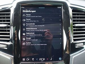 Volvo  Ultra Dark T8 AWD Plug-in Hybrid Pano/B&W