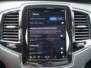Volvo  Ultra Dark T8 AWD Plug-in Hybrid Pano/B&W