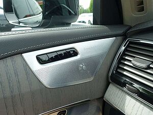 Volvo  Ultra Dark T8 AWD Plug-in Hybrid Pano/B&W