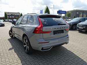 Volvo  B4 AWD Plus Dark/AHK/360°Cam/Pano. /Lenkrhz.