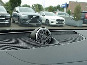 Volvo  Recharge Ultimate T8 AWD/B&W/HeadUP/360°/BLS