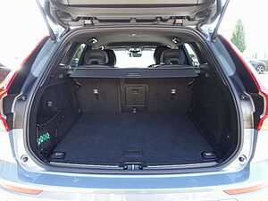 Volvo  B4 Diesel Plus Dark/AHK/Frontschhz. /Lenkrhz