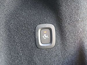 Volvo  B4 Diesel Plus Dark/AHK/Frontschhz. /Lenkrhz