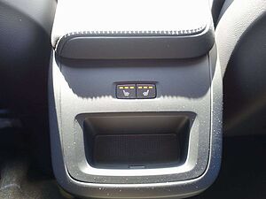 Volvo  B4 Diesel Plus Dark/AHK/Frontschhz. /Lenkrhz