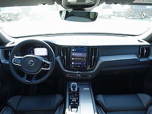 Volvo  B4 Diesel Plus Dark/AHK/Frontschhz. /Lenkrhz
