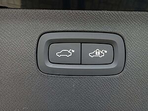 Volvo  Plus T8 AWD/HeadUP/360°/BLIS/B&W/FourC/Pano
