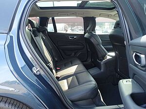 Volvo  Ultra T6 AWD/360°/Head-Up/Pano/360°/H&K/BLIS