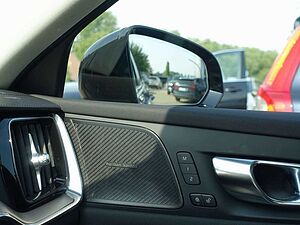 Volvo  Ultra T6 AWD/360°/Head-Up/Pano/360°/H&K/BLIS