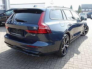 Volvo  Ultra T6 AWD/360°/Head-Up/Pano/360°/H&K/BLIS