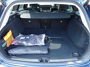 Volvo  Ultra T6 AWD/360°/Head-Up/Pano/360°/H&K/BLIS