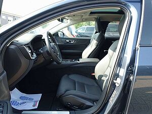 Volvo  Ultra T6 AWD/360°/Head-Up/Pano/360°/H&K/BLIS