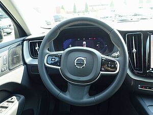 Volvo  Plus T6  Dark AWD/360°/Pano/H&K/BLIS/Memory