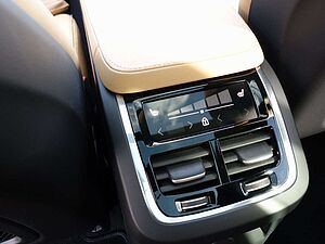 Volvo  Ultra, T8 AWD/Massage/360°/Pano/FourC/AHK