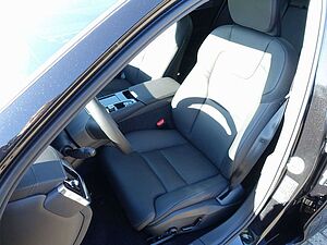 Volvo  Recharge Ultimate T8 AWD/360°/Head-Up/H&K