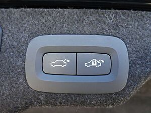 Volvo  Recharge Ultimate T8 AWD/360°/Head-Up/H&K