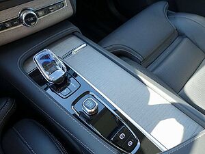 Volvo  Ultra Dark T8 AWD/360°/B&W/HeadUP/Pano