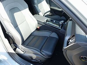 Volvo  Plus, T6 AWD Plug-in Hybrid/360°/Pano/H&K
