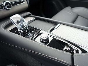Volvo  Recharge Plus T8 AWD/Pano/360°/FourC/Pano