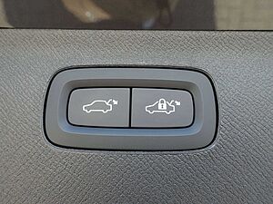 Volvo  Ultra, T8 AWD/Pano/360°/HeadUP/B&W/BLIS