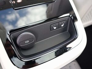Volvo  T8 AWD Twin Engine Ultra Dark/Massage/360°