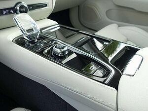 Volvo  T8 AWD Twin Engine Ultra Dark/Massage/360°
