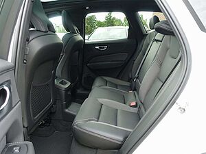 Volvo  T6 AWD R Design Plug-In/StndHz/Kamera/H&K